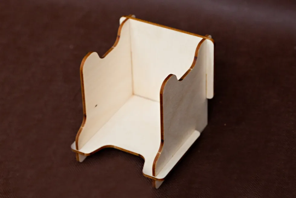 reDrewno: Podajnik 1C na karty Standard